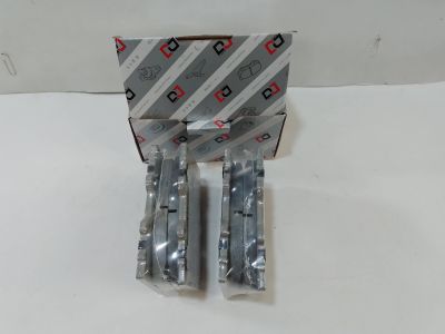 Má phanh trước toyota land cruiser 100. Má phanh trước toyota land cruiser 105 . Bố thắng trước toyota land cruiser 100 . Bố thắng trước toyota land cruiser 105 .Bố thắng trước toyota land cruiser FZJ100 . đời 1998- 2007