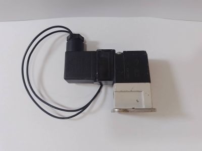 van hơi vt307, van vt307, van smc vt307 ,van 3/2 , van điện từ vt307 .