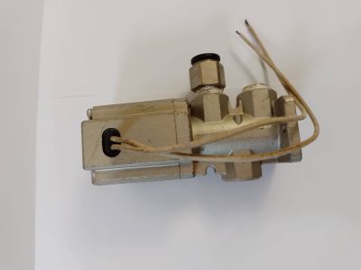 Van solenoil VT325 -035G . van điện từ VT325 -035G . van hơi smc vt325 -035G 