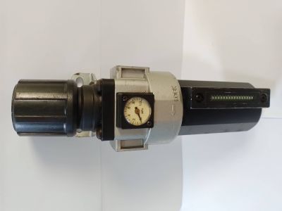 Lọc tách nước nhật bãi . lọc tách nước và lọc tách dầu ,lọc tách nước nhật bãi cho máy nén khí 