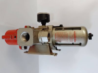 lọc tách nước khí nén ,và lọc tách dầu . lọc khí sơn ô tô ,lọc khí sơn xe máy , lọc khí sơn pu . lọc khí smc . lọc khí hàng bãi nhật bãn 