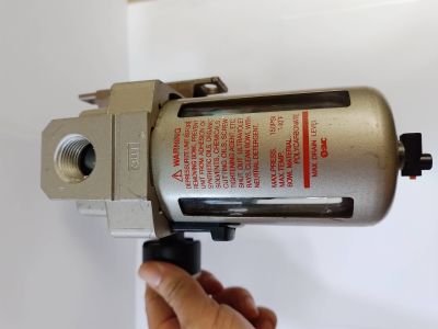 lọc tách nước khí nén ,và lọc tách dầu . lọc khí sơn ô tô ,lọc khí sơn xe máy , lọc khí sơn pu . lọc khí smc . lọc khí hàng bãi nhật bãn 